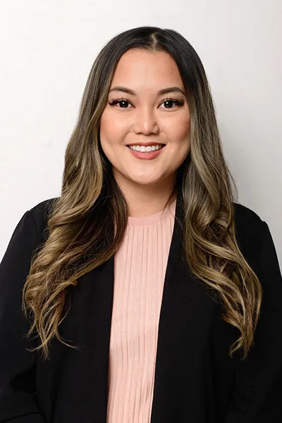 Gao Lu Moua headshot